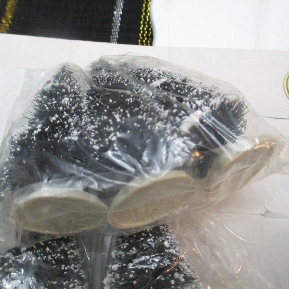 NEW Lot of 19 VINTAGE LEMAX Christmas trees bottle brush w frosted snow. 3 sizes - Picture 2 of 5